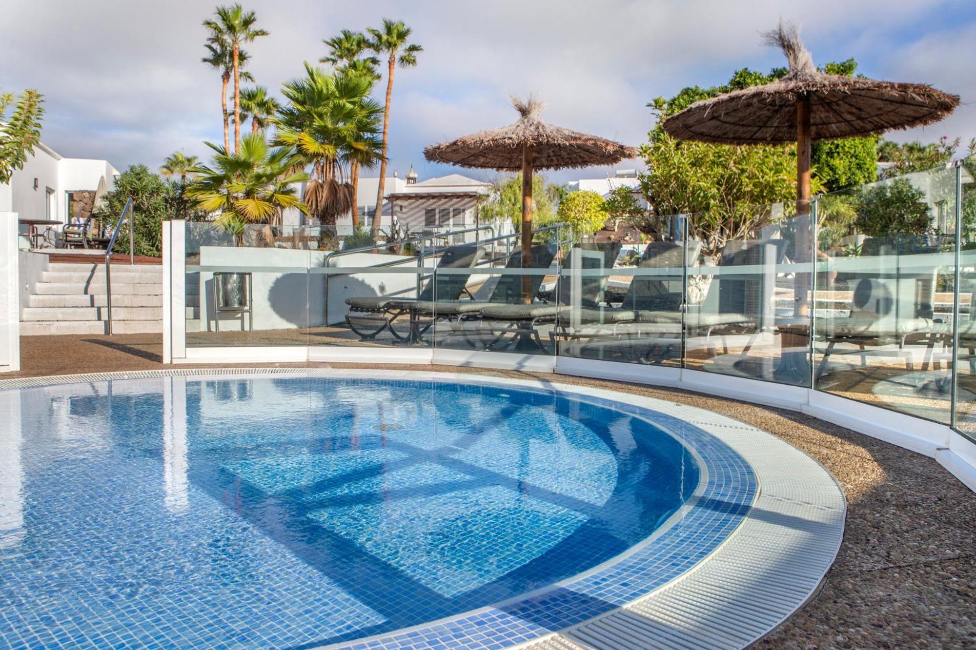 Jardines Del Sol Aparthotel Playa Blanca  Exterior foto