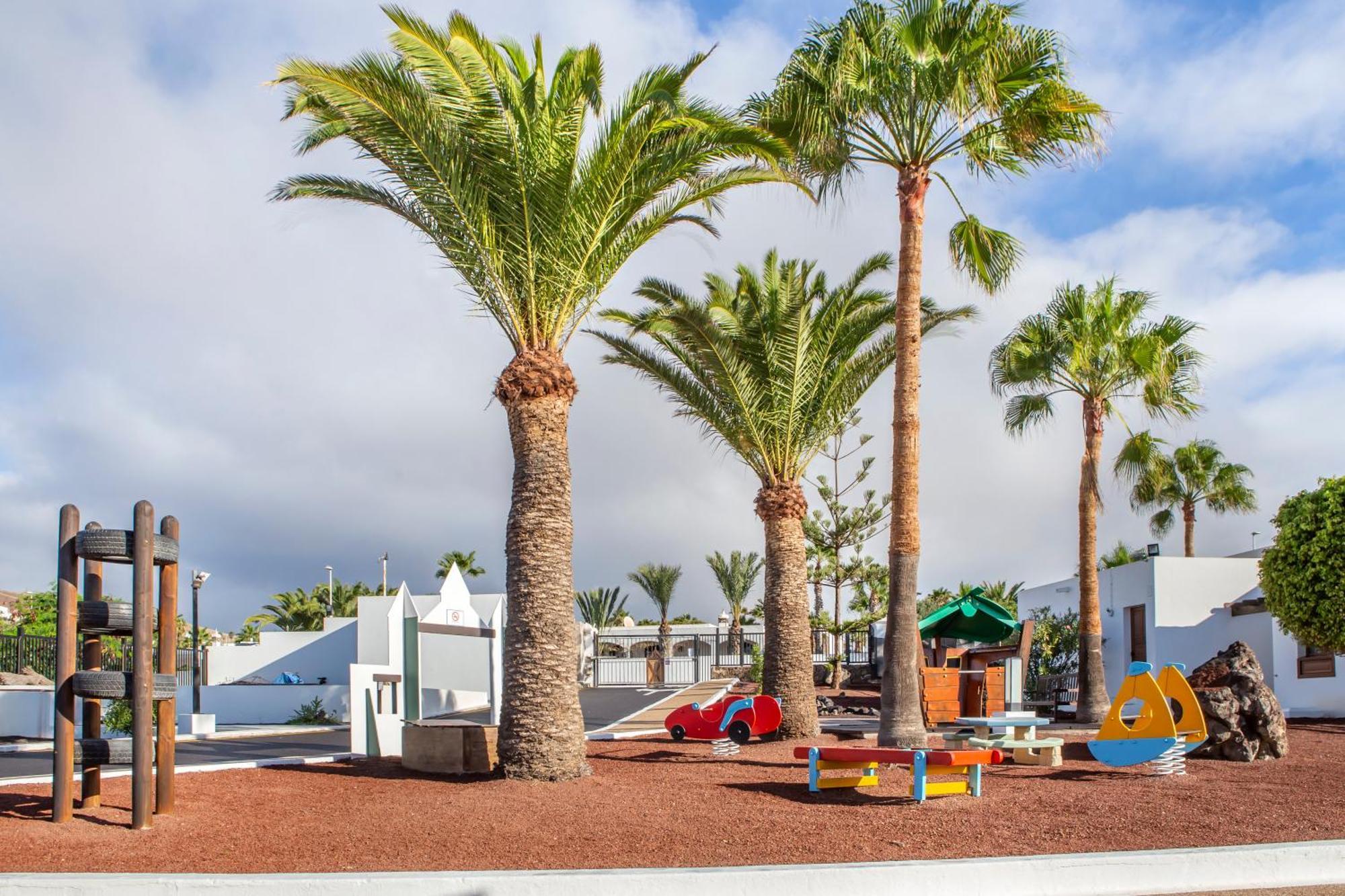 Jardines Del Sol Aparthotel Playa Blanca  Exterior foto