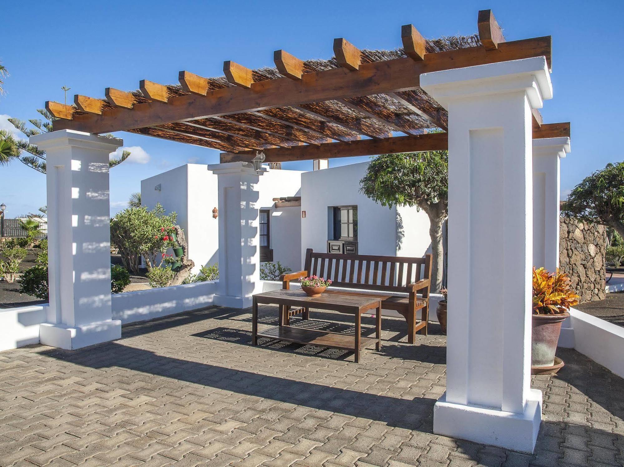 Jardines Del Sol Aparthotel Playa Blanca  Exterior foto